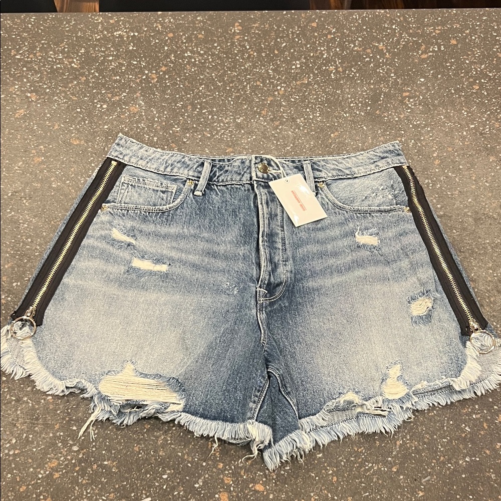 Good American Blue Distressed Jean Shorts with Black Zipper Detail